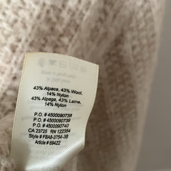 Aritzia Wilfred LeFou Sweater - Picture 4 of 4